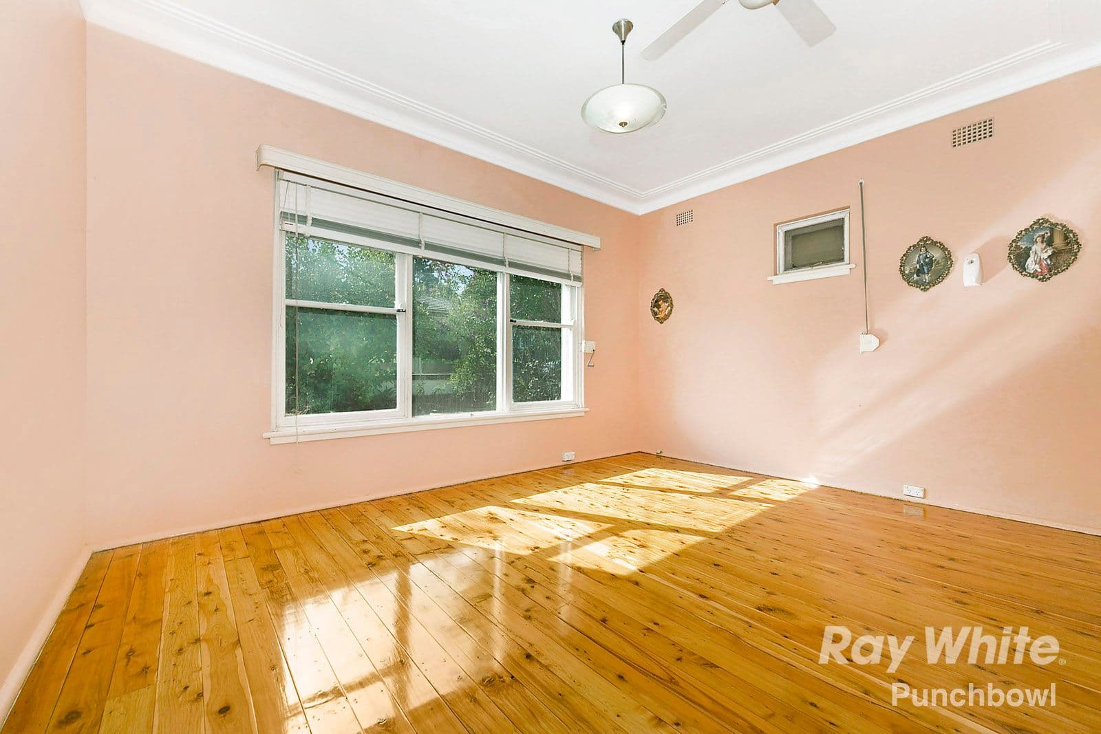 26 Warren Parade, Punchbowl - Thumbnail 4