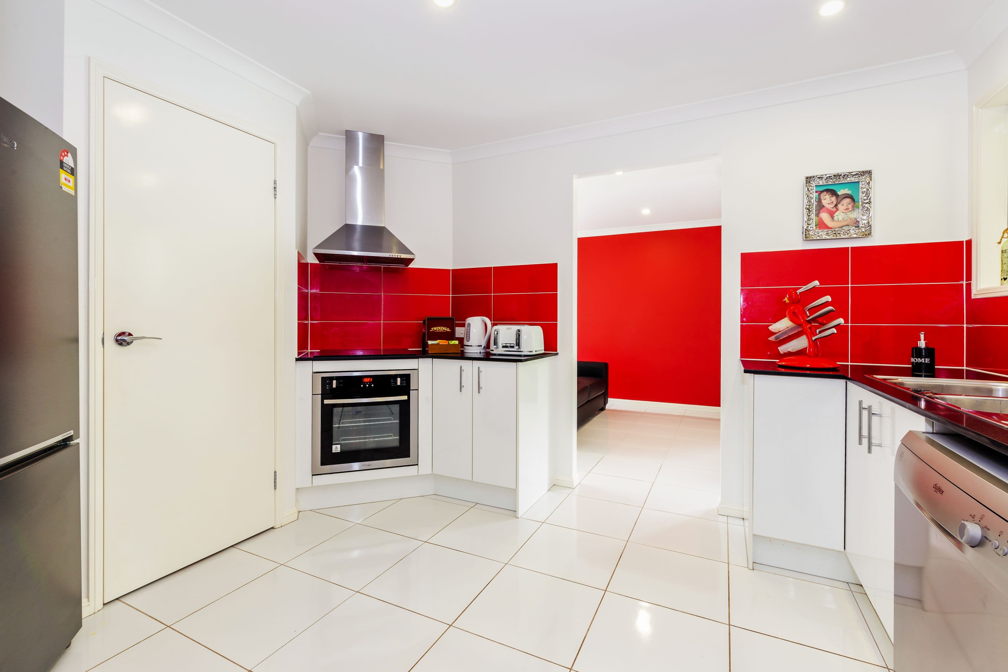 10 Monsato Close, Upper Kedron QLD 4055, Upper Kedron - Thumbnail 5