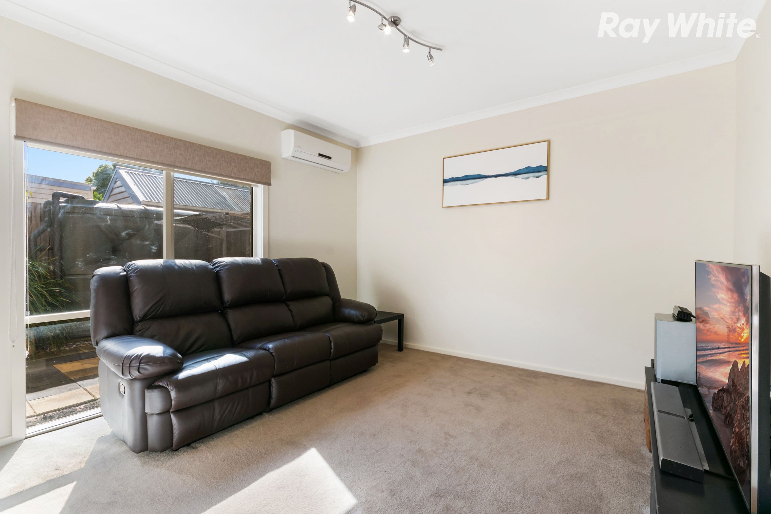 7 Tulip Crescent, Boronia VIC 3155, Boronia - Thumbnail 2