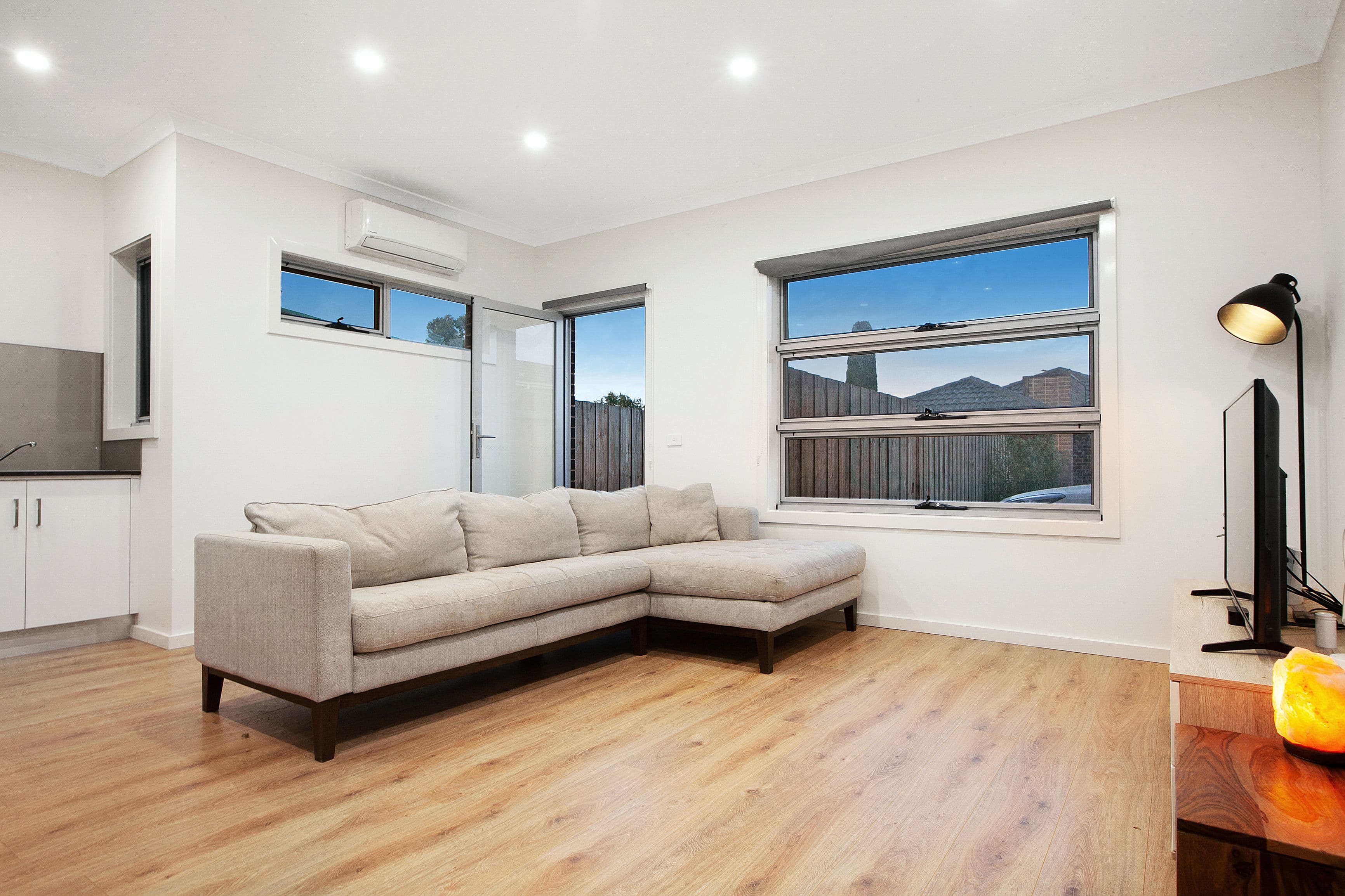 22 Epstein Street, Reservoir VIC 3073, Reservoir - Thumbnail 3