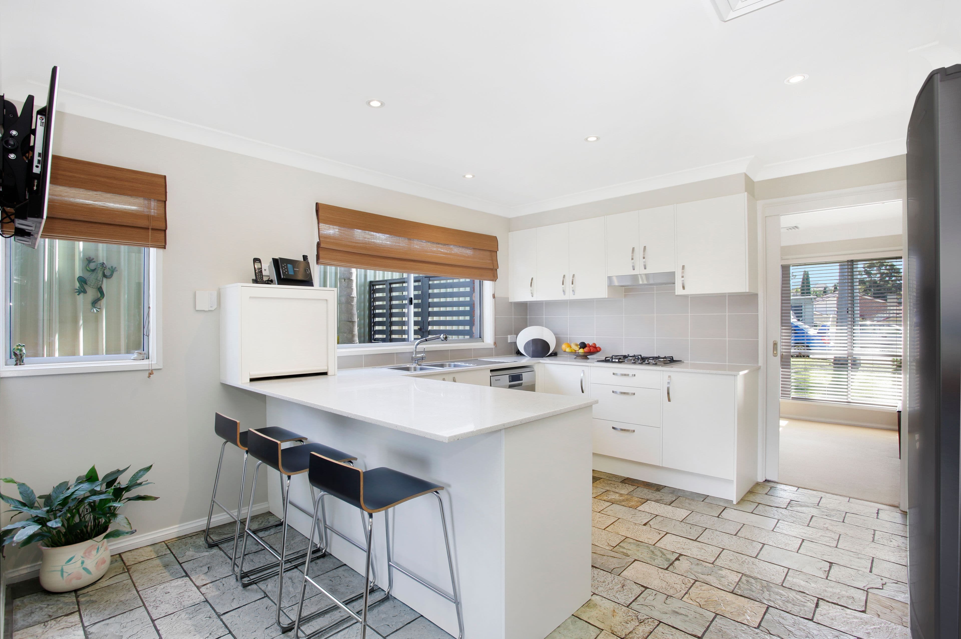 19 Ilford Place, Abbotsbury - Thumbnail 3