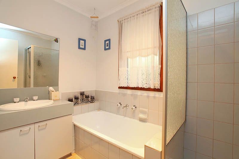 106 Garden Grove, MILL PARK VIC 3082, Mill Park - Thumbnail 6