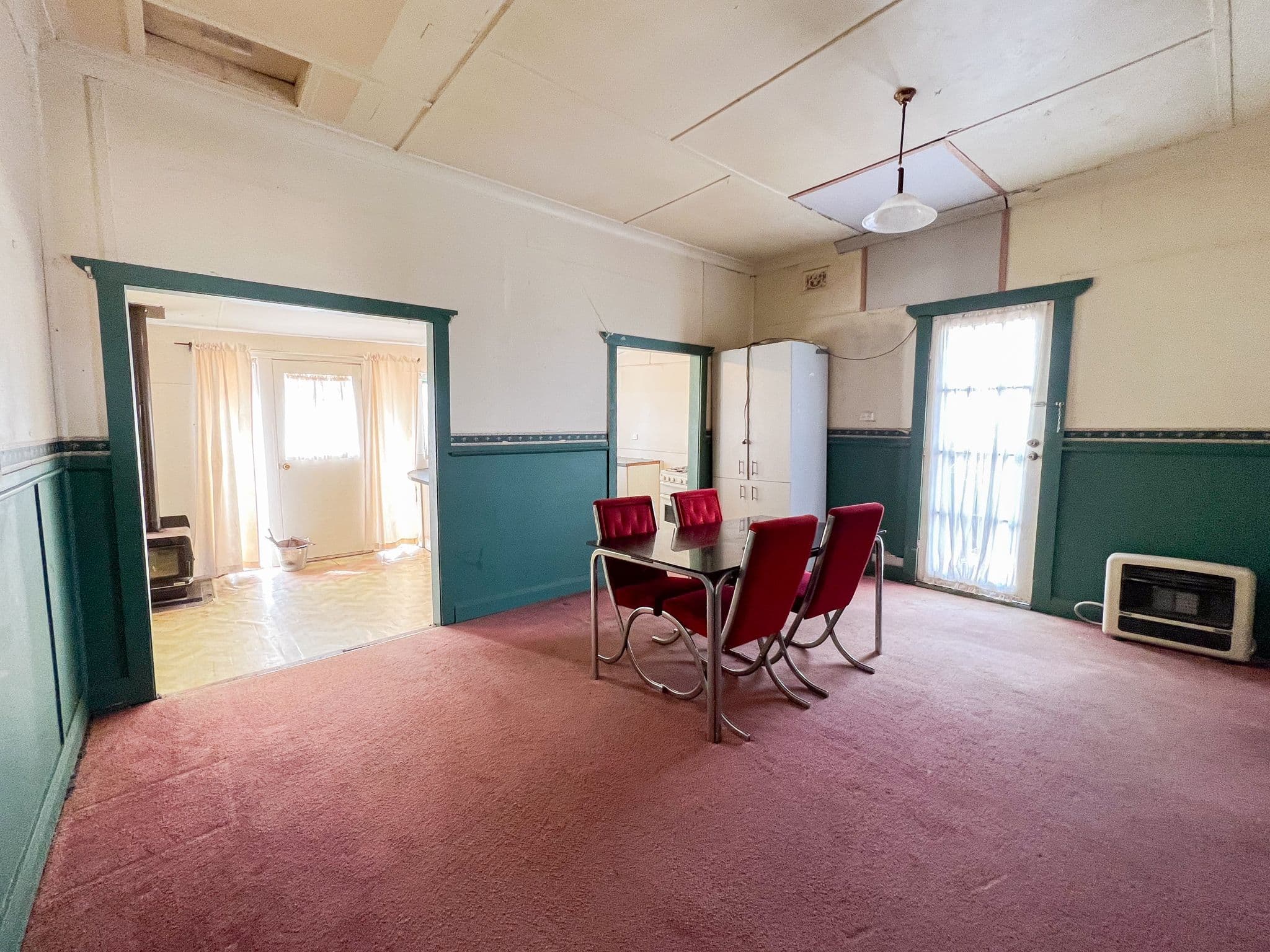 17 Main Street, West Wyalong NSW 2671, West Wyalong - Thumbnail 2