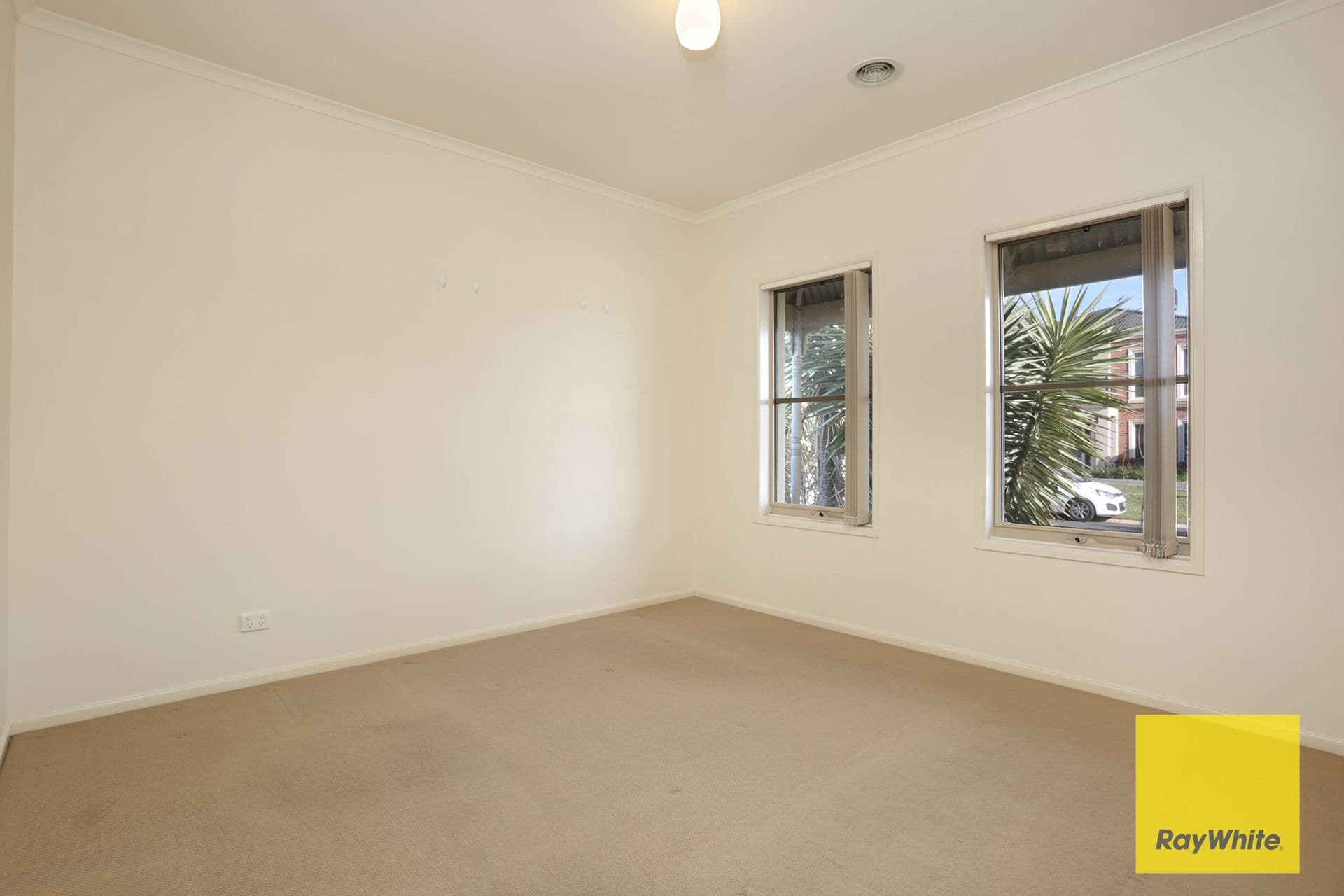 25 Banjo Paterson Circle, Point Cook VIC 3030, Point Cook - Thumbnail 5