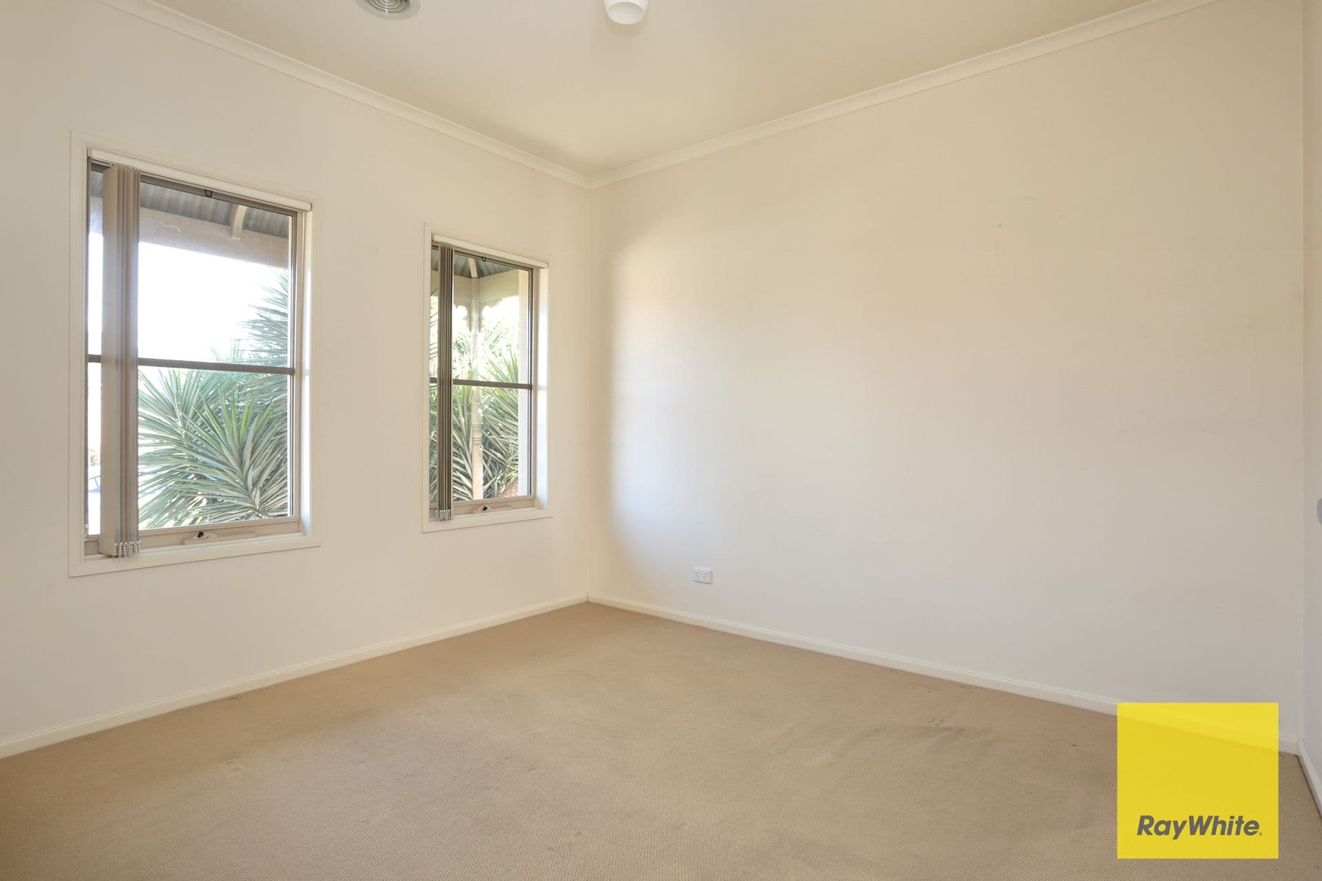 25 Banjo Paterson Circle, Point Cook VIC 3030, Point Cook - Thumbnail 7