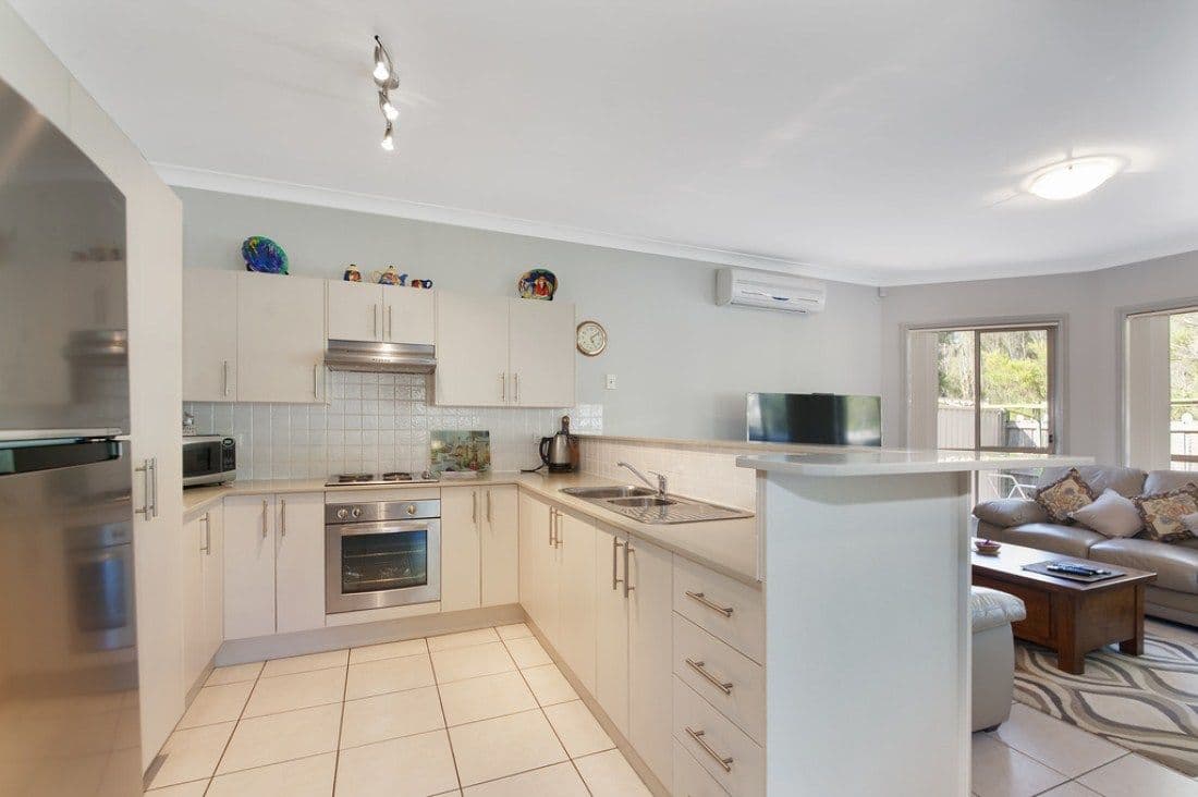 33 Slessor Road, Casula NSW 2170, Casula - Thumbnail 2