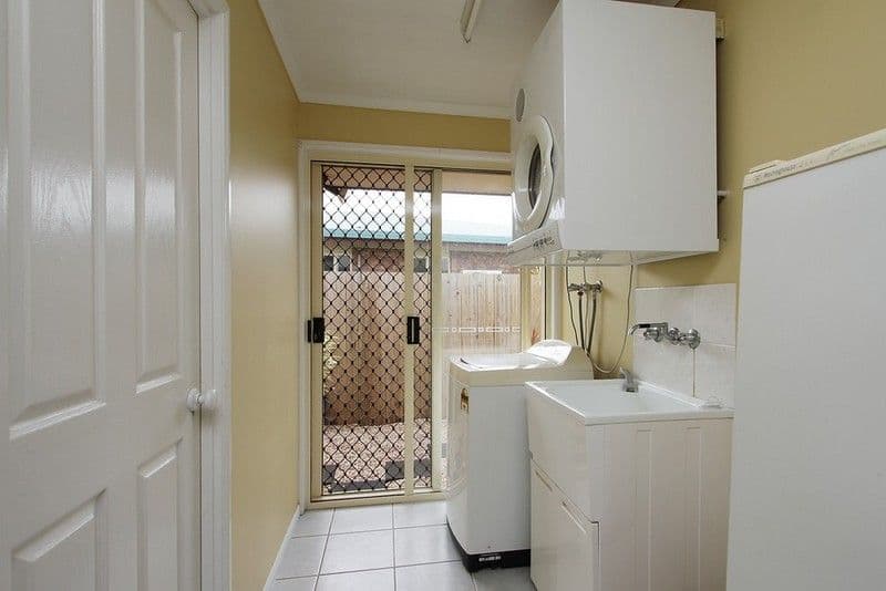 42 Ben Nevis Street, BEACONSFIELD QLD 4740, Beaconsfield - Thumbnail 7