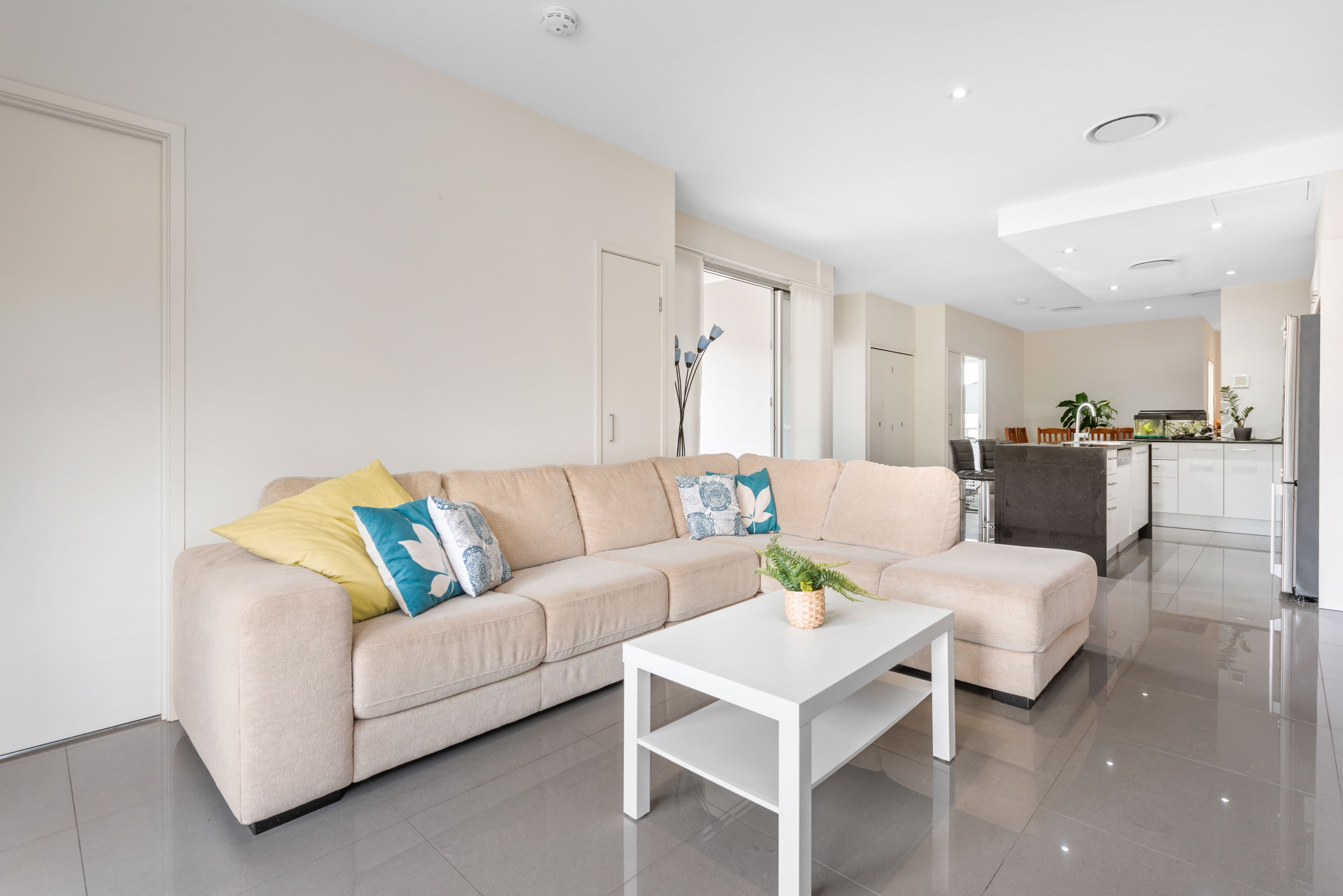 15-17 Kennington Road, Camp Hill QLD 4152, Camp Hill - Thumbnail 5