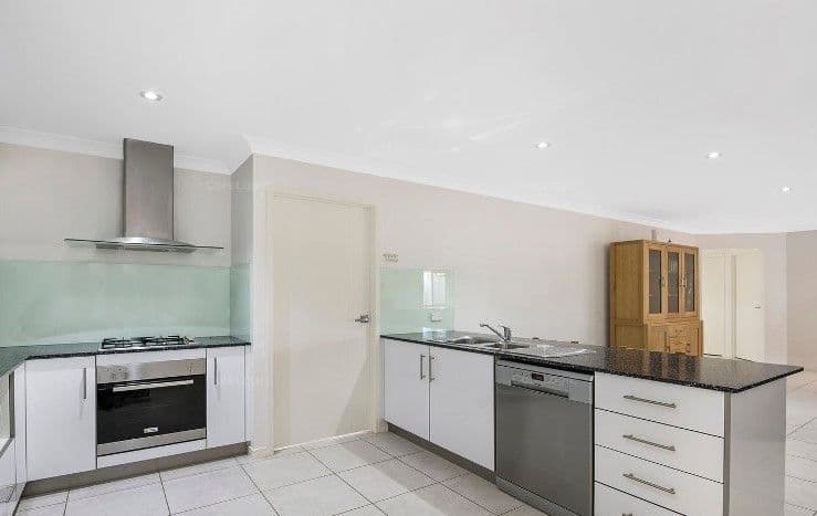 6 Surwold Way, Loganlea QLD 4131, Loganlea - Thumbnail 2