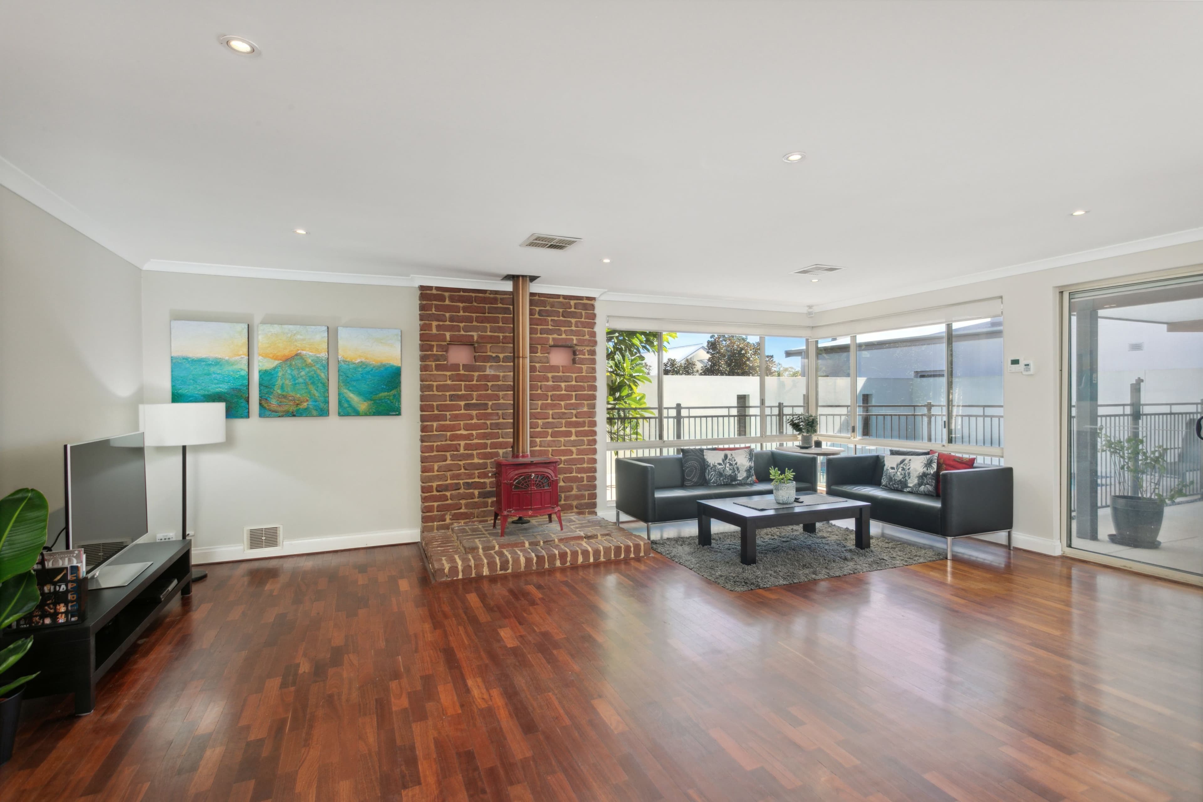 42 Raymond Street, Mount Pleasant WA 6153, Mount Pleasant - Thumbnail 4