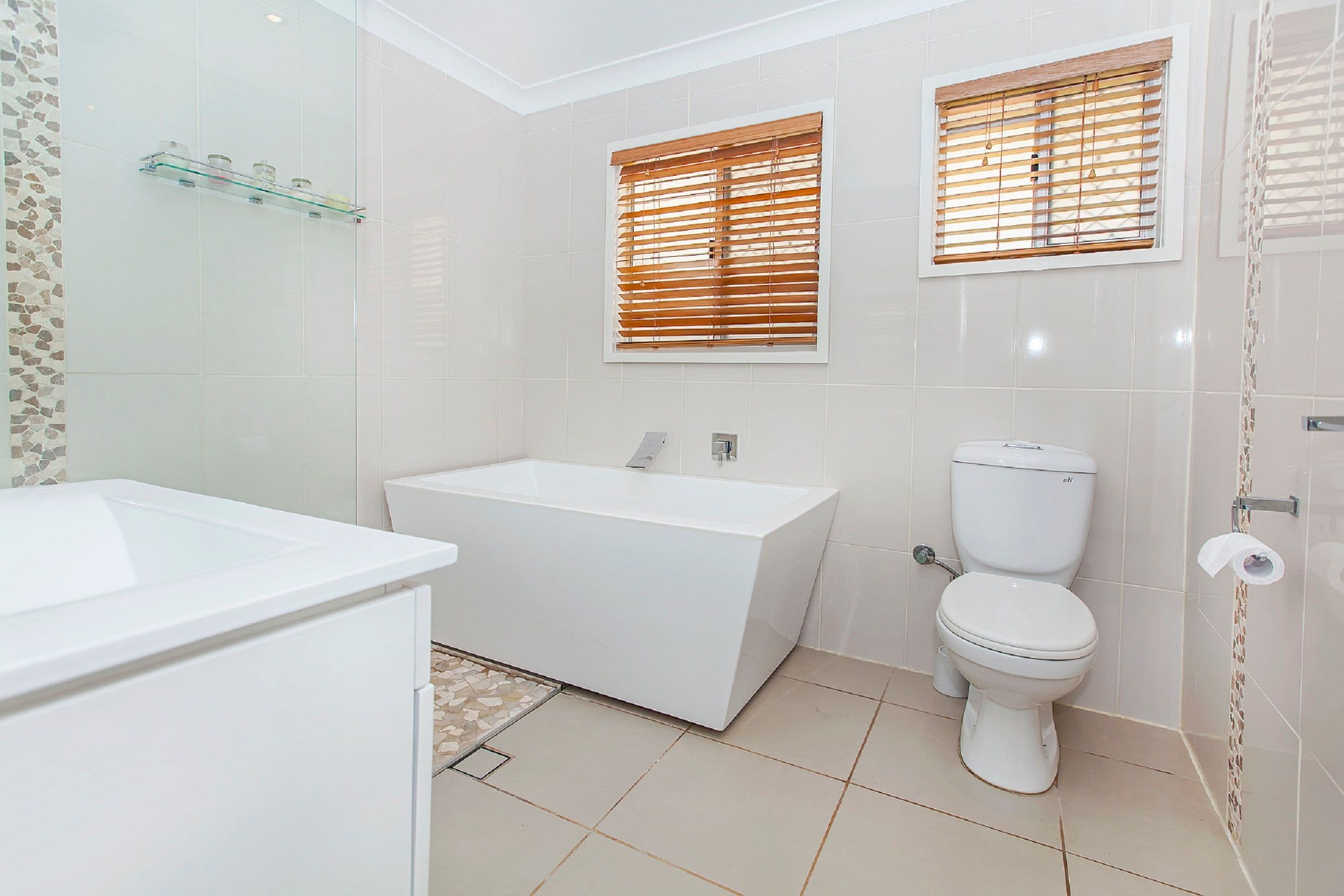 24 Phyllis Street, Eastern Heights QLD 4305, Eastern Heights - Thumbnail 4