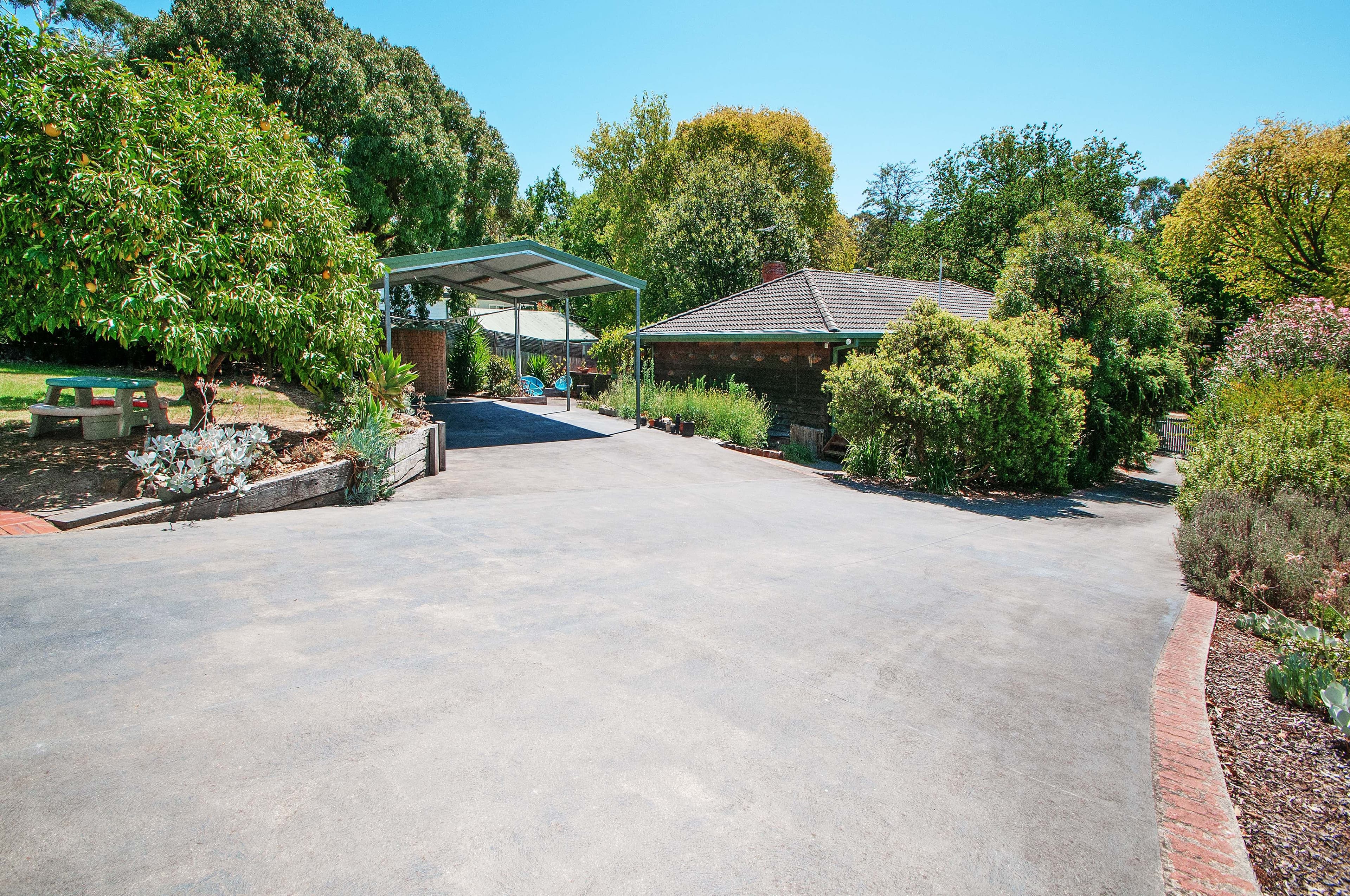26 Lindisfarne Avenue, Croydon VIC 3136, Croydon - Image 1