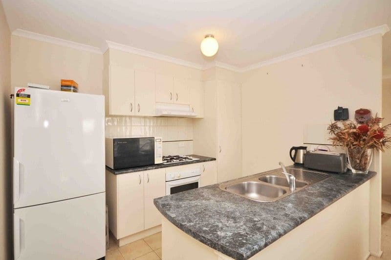 14 Lachlan Crescent, ROXBURGH PARK VIC 3064, Roxburgh Park - Thumbnail 2
