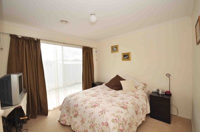 14 Lachlan Crescent, ROXBURGH PARK VIC 3064, Roxburgh Park - Thumbnail 6