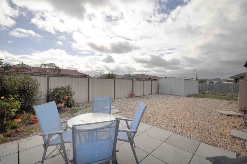 14 Lachlan Crescent, ROXBURGH PARK VIC 3064, Roxburgh Park - Thumbnail 7
