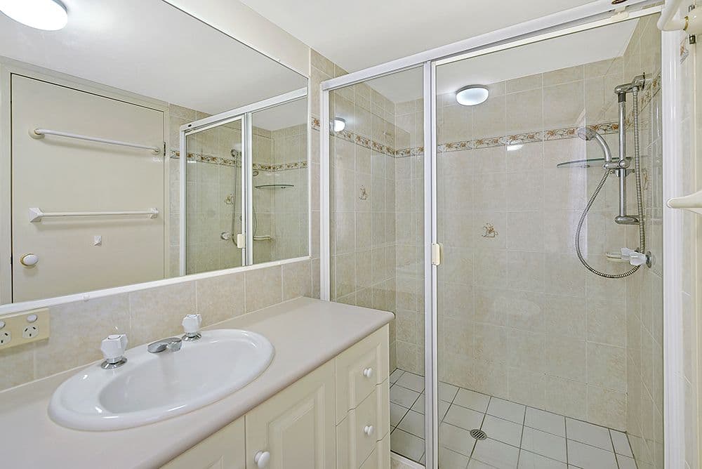 12 Britannia Avenue, Broadbeach QLD 4218, Broadbeach - Thumbnail 7