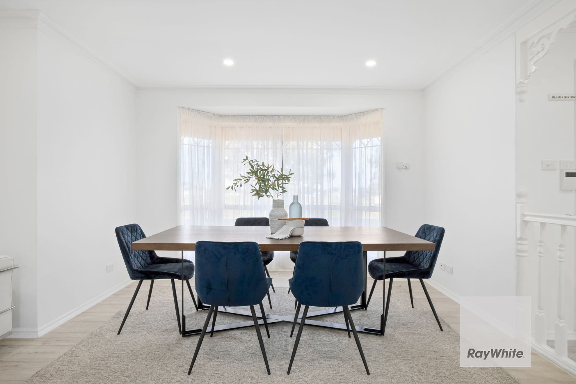 36 Saronvale Crescent, Hillside VIC 3037, Hillside - Thumbnail 3