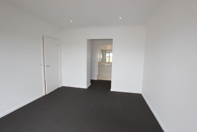 9 Seagrass Avenue, COWES VIC 3922, Cowes - Thumbnail 5