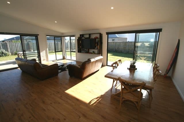 11 Waldorf Road, Cowes VIC 3922, Cowes - Thumbnail 2
