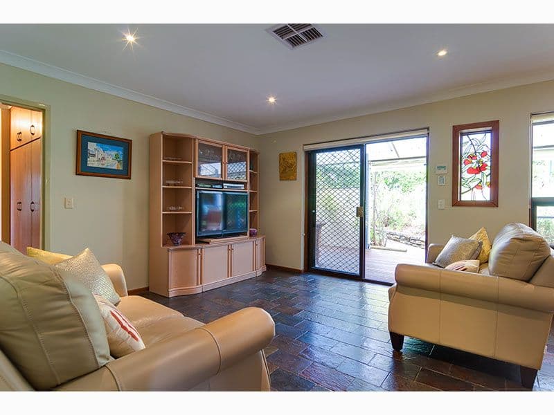 130 Broadmeadow Drive, Flagstaff Hill SA 5159, Flagstaff Hill - Thumbnail 6