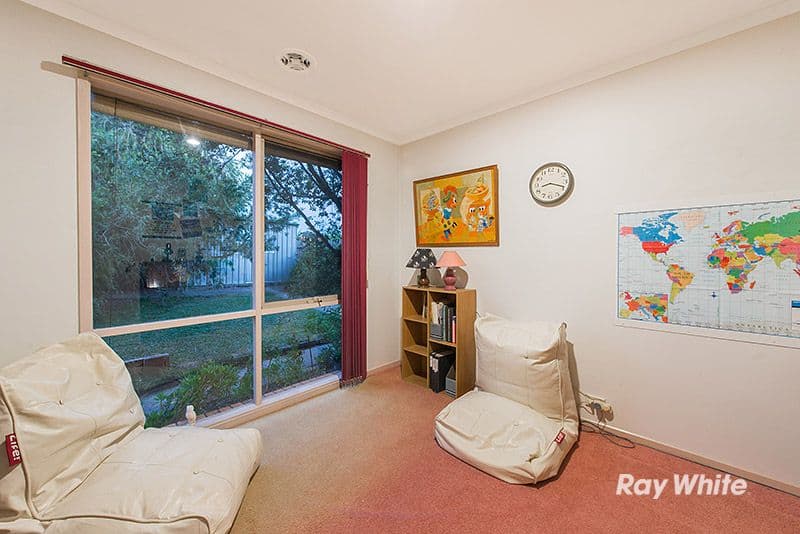 8 Sneddon Drive, Narre Warren South VIC 3805, Narre Warren South - Thumbnail 8