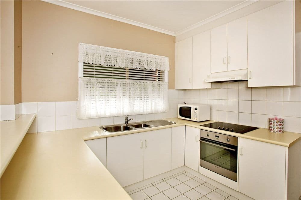 62 Calder Street, MANIFOLD HEIGHTS VIC 3218, Manifold Heights - Thumbnail 3