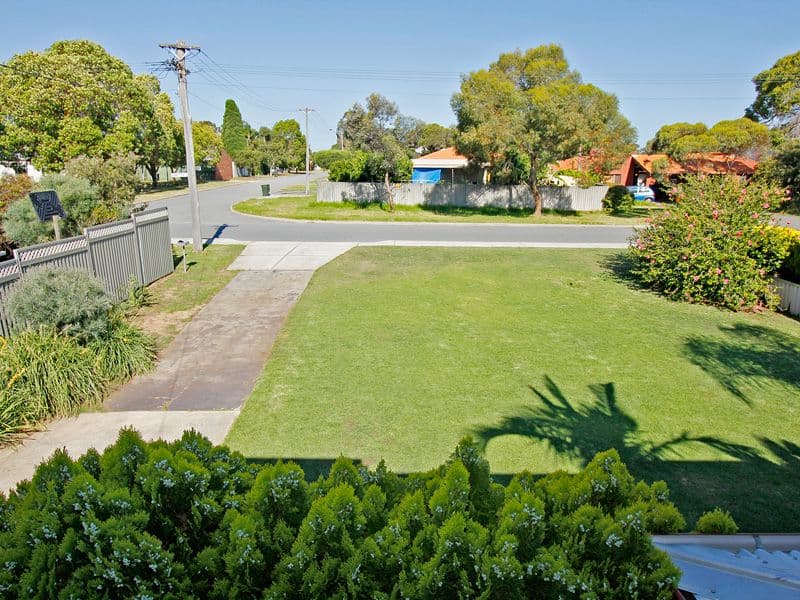 102 Hamilton Street, BASSENDEAN WA 6054, Bassendean - Thumbnail 8