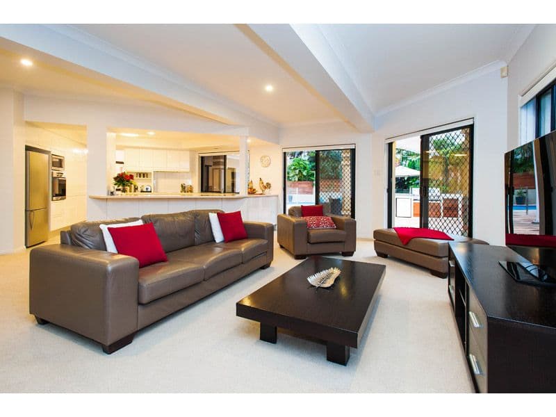 13 Troon Place, CARINDALE QLD 4152, Carindale - Thumbnail 6