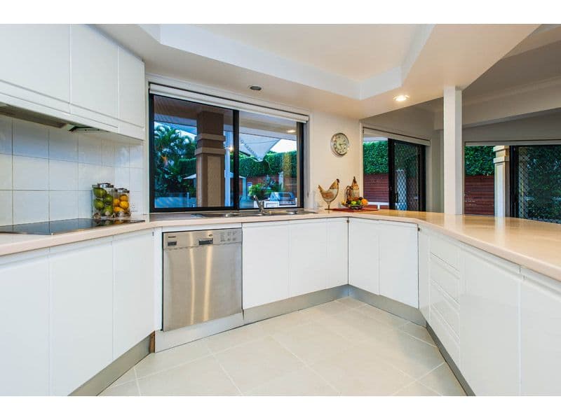13 Troon Place, CARINDALE QLD 4152, Carindale - Thumbnail 8