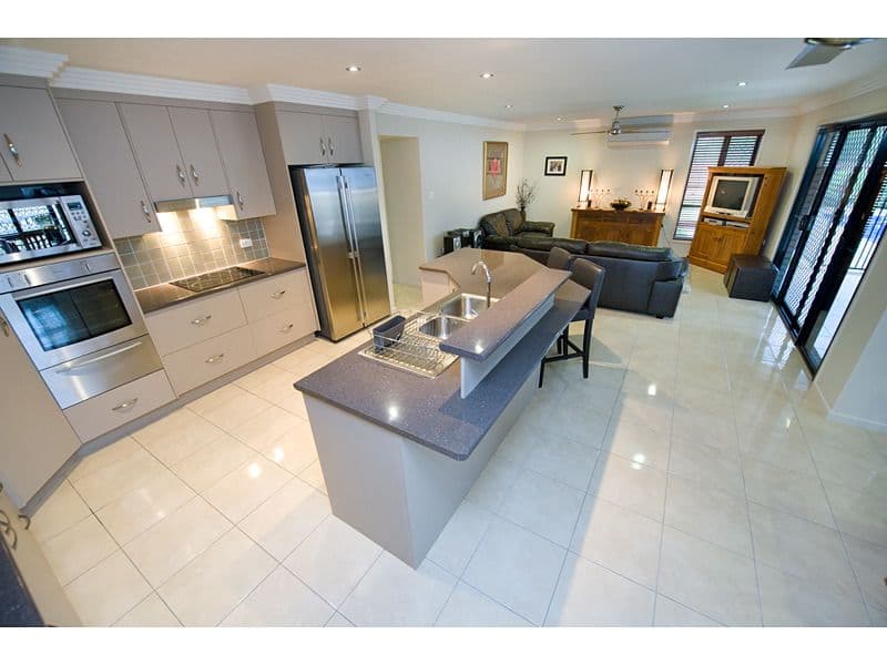 33 Haven Close, NORMAN GARDENS QLD 4701, Norman Gardens - Thumbnail 2
