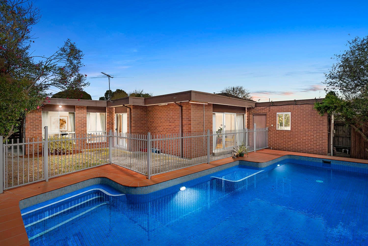 13 Jennifer Street, Cheltenham VIC 3192, Cheltenham - Thumbnail 4