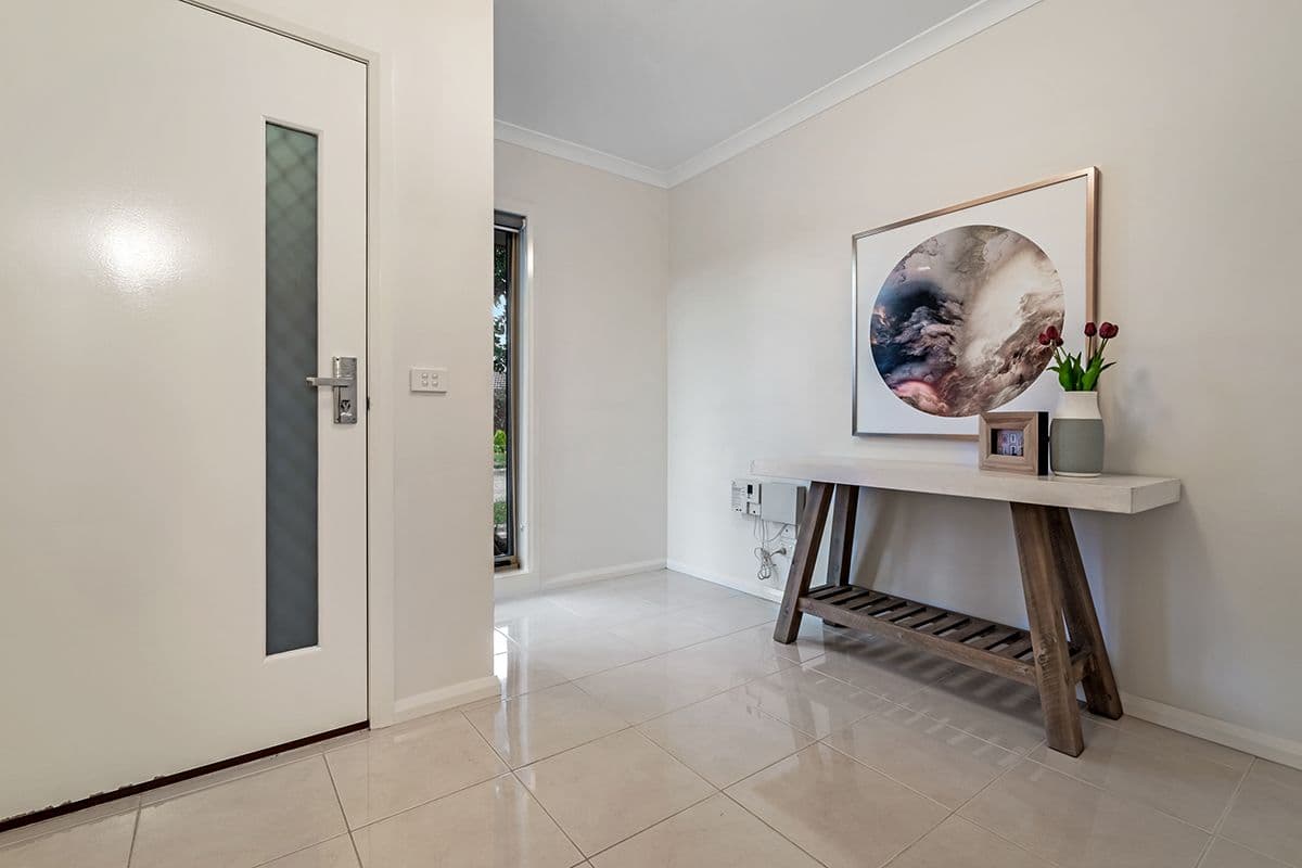 93 Gateshead Street, Craigieburn VIC 3064, Craigieburn - Thumbnail 2
