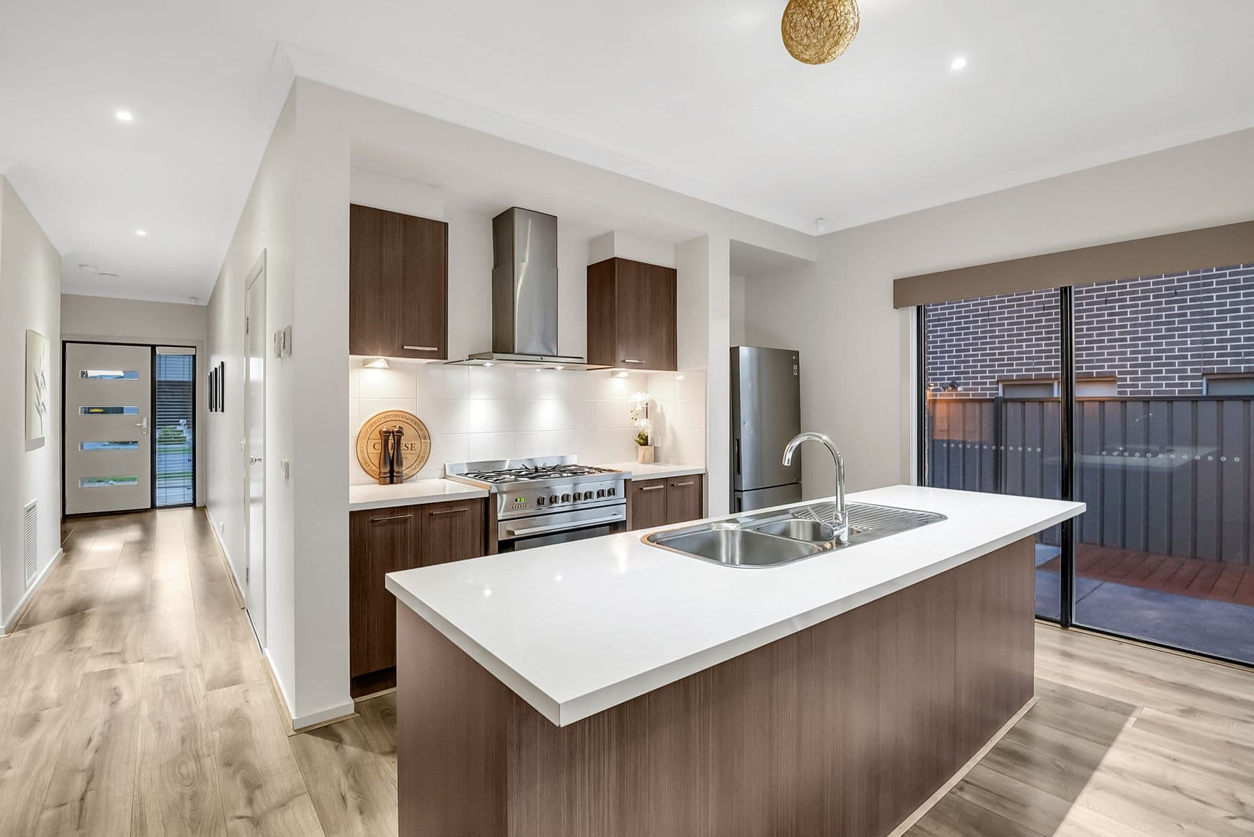 27 Baronial Way, Craigieburn VIC 3064, Craigieburn - Thumbnail 2