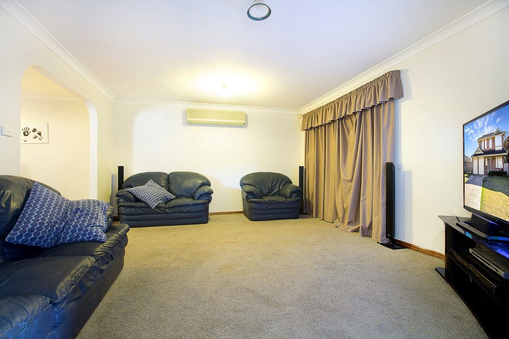 13 Marigold Close, Glenmore Park - Thumbnail 2