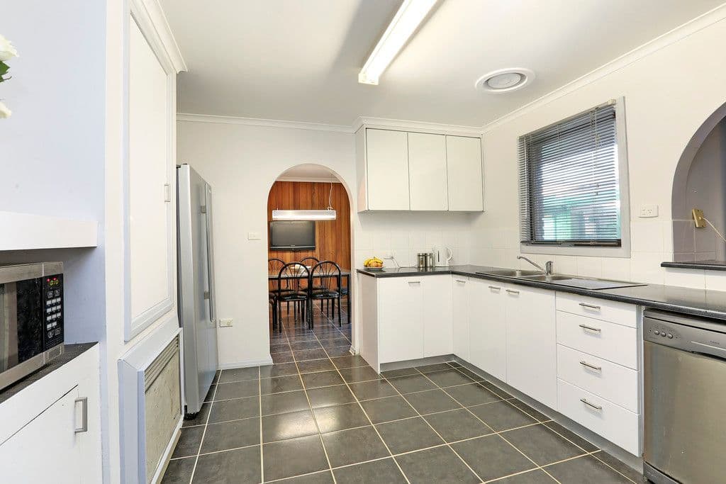 1 Torres Court, Grovedale VIC 3216, Grovedale - Thumbnail 3