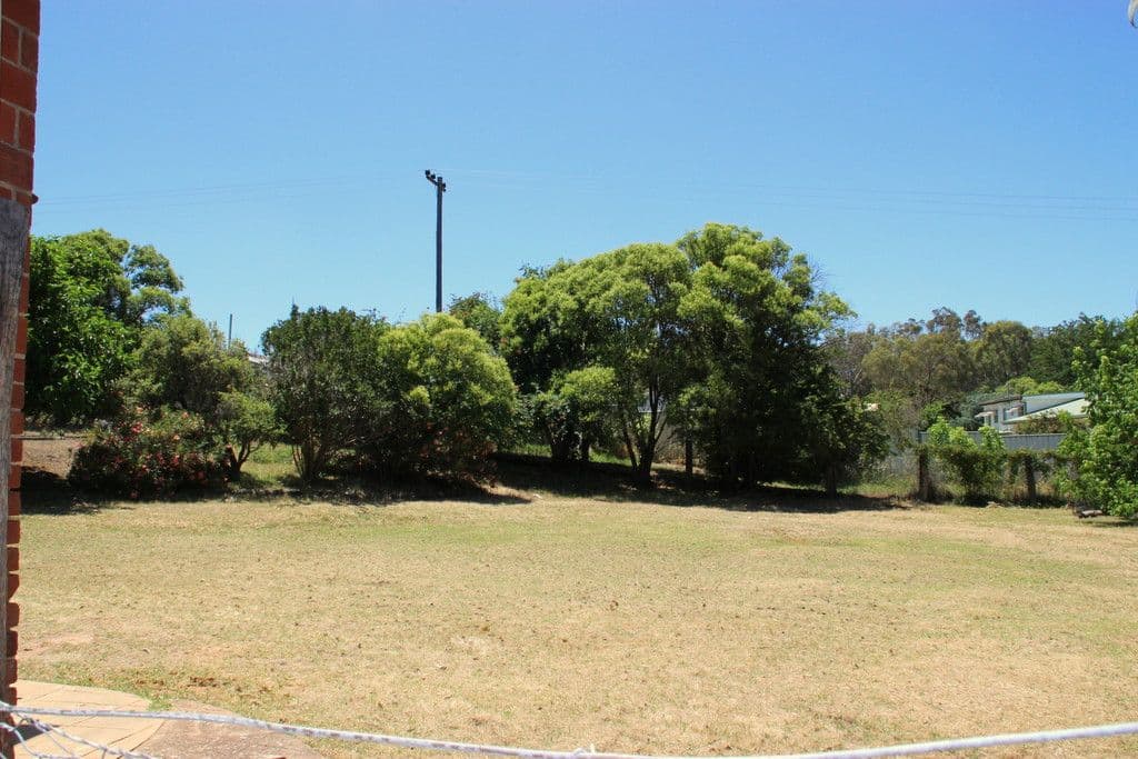 31 White Street, Coonabarabran - Thumbnail 2