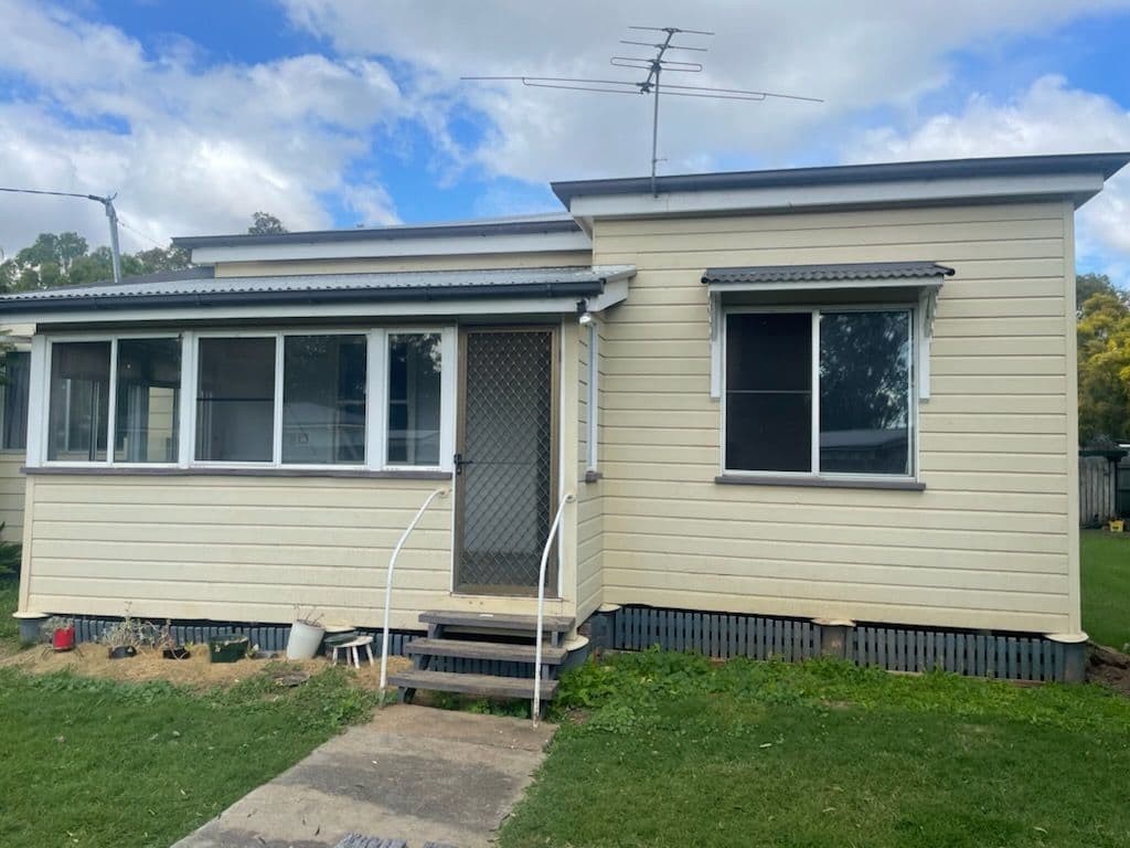 11 Morton Street, Oakey QLD 4401, Oakey - Thumbnail 2
