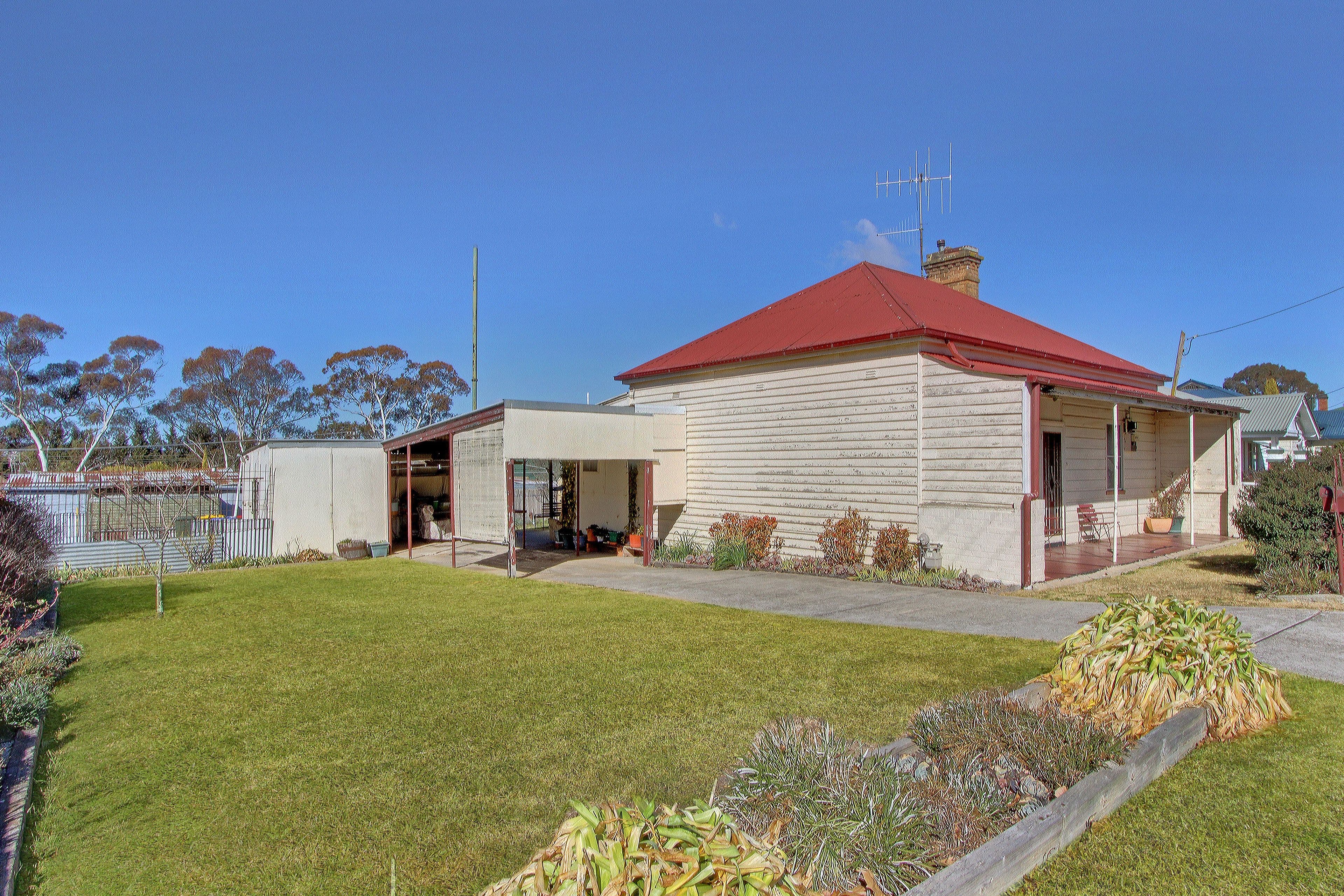 13 Salford Street, Goulburn - Image 1