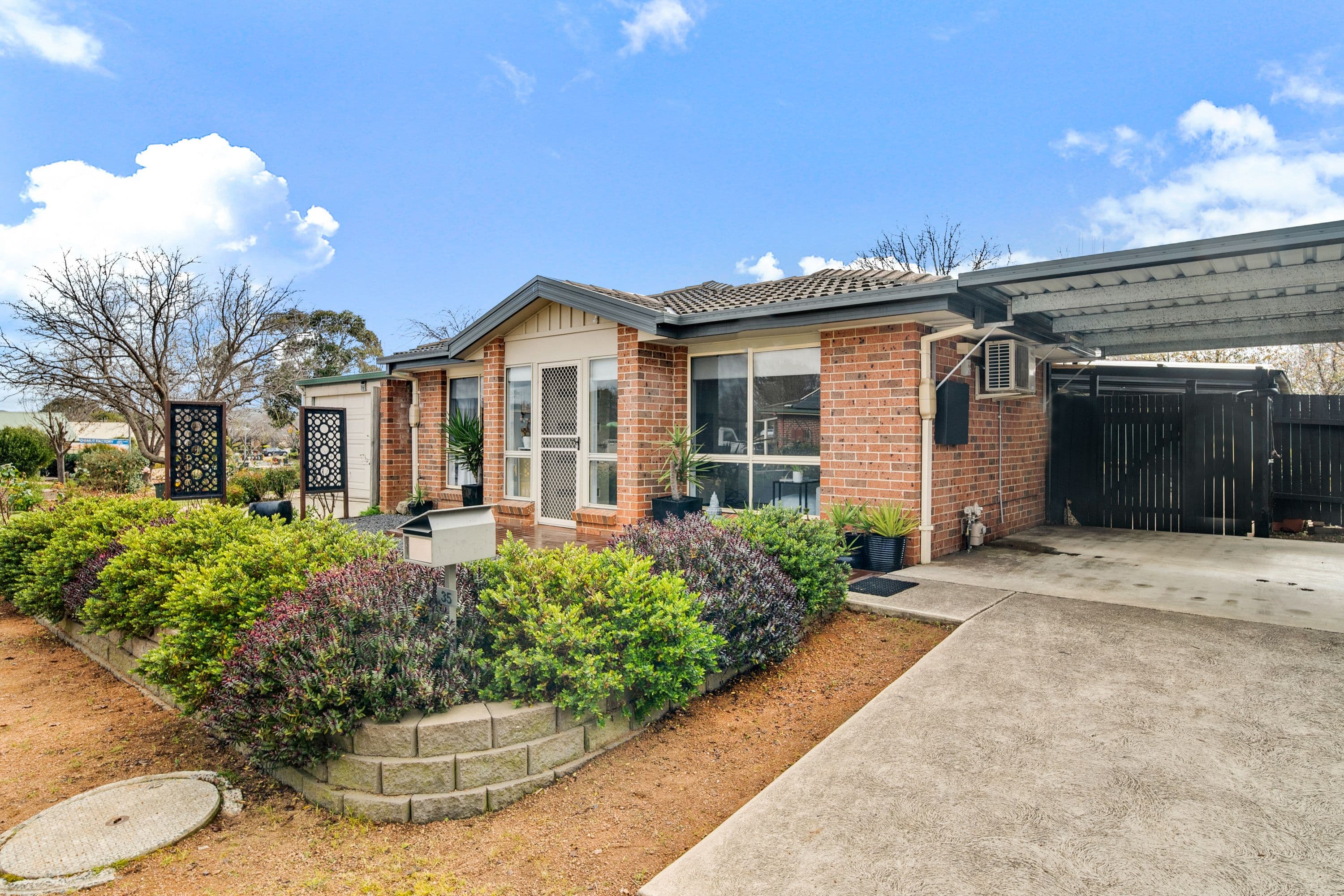 35 Thornhill Crescent, Dunlop ACT 2615, Dunlop - Image 1
