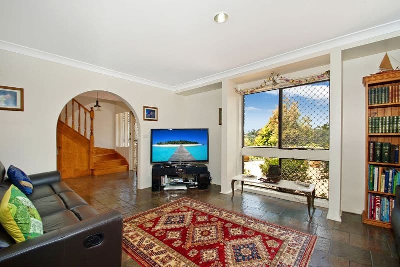 27 Dumbarton Place, ENGADINE NSW 2233, Engadine - Thumbnail 2