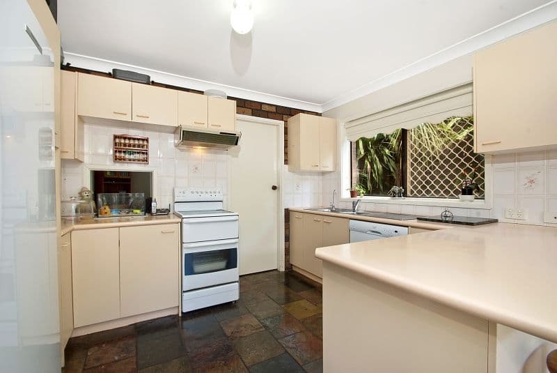 27 Dumbarton Place, ENGADINE NSW 2233, Engadine - Thumbnail 4