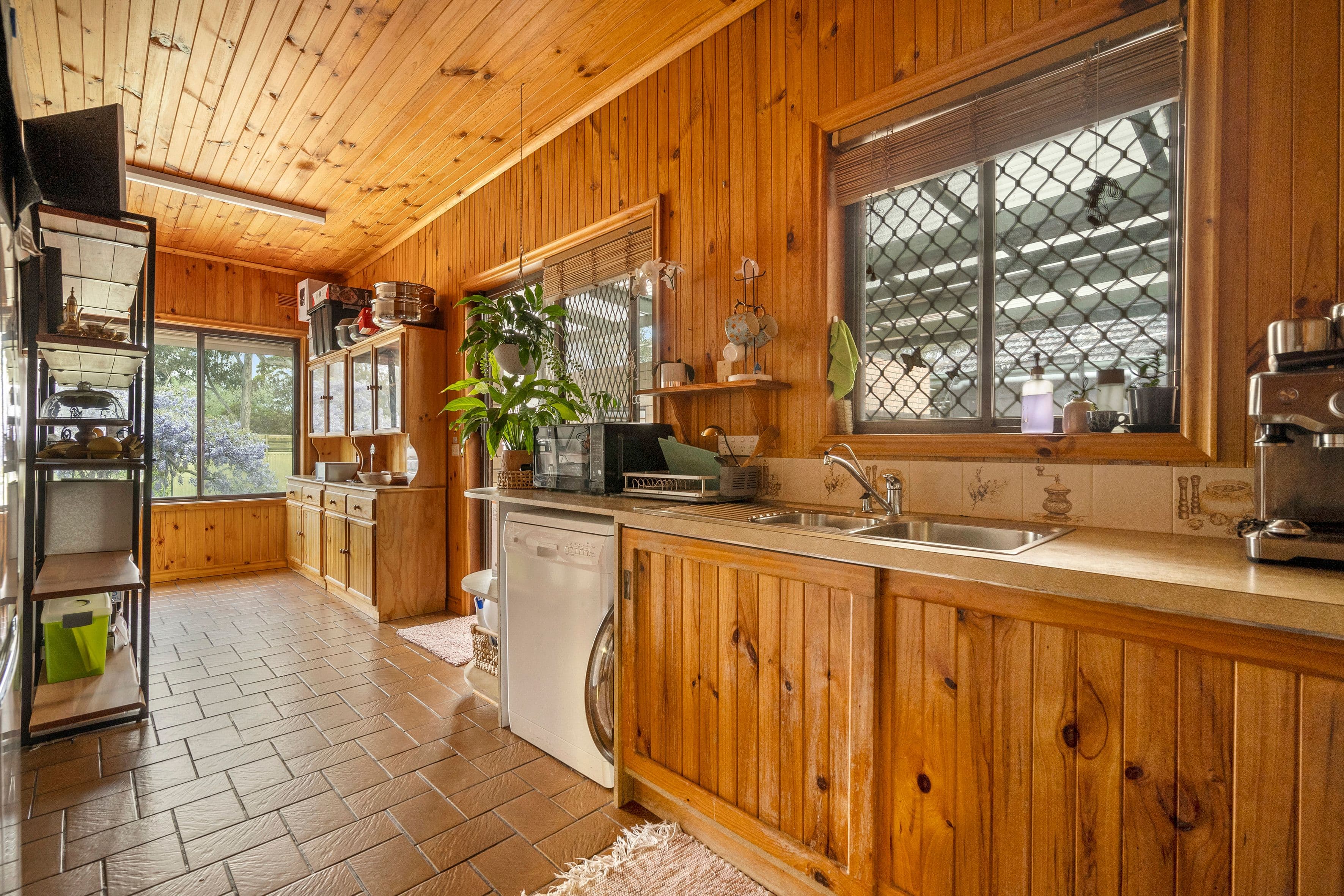 10 Fairmount Street, Hadfield VIC 3046, Hadfield - Thumbnail 6