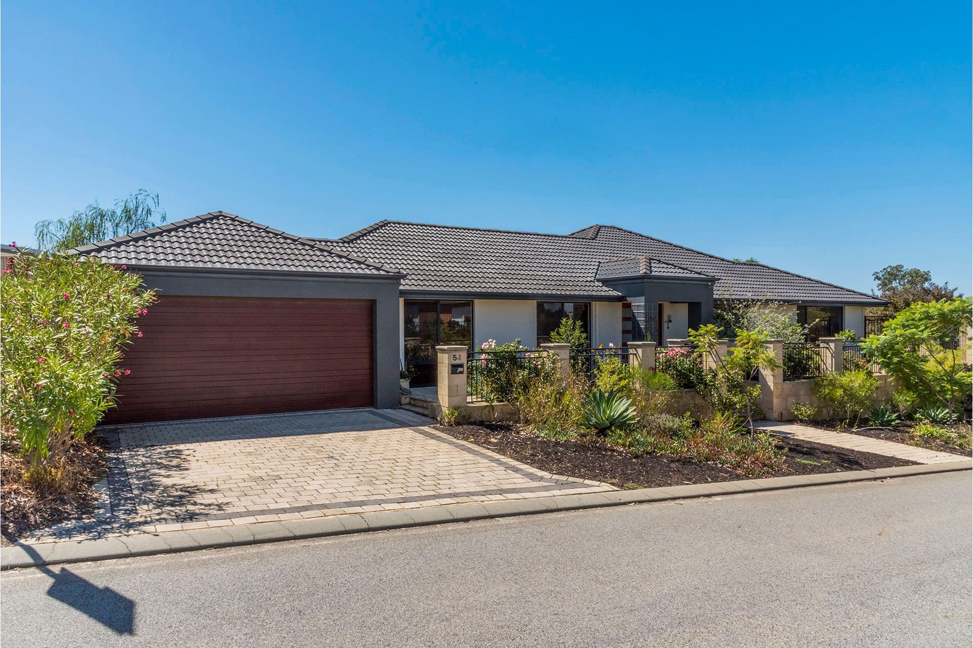 54 Makybe Drive, Baldivis WA 6171, Baldivis - Thumbnail 2