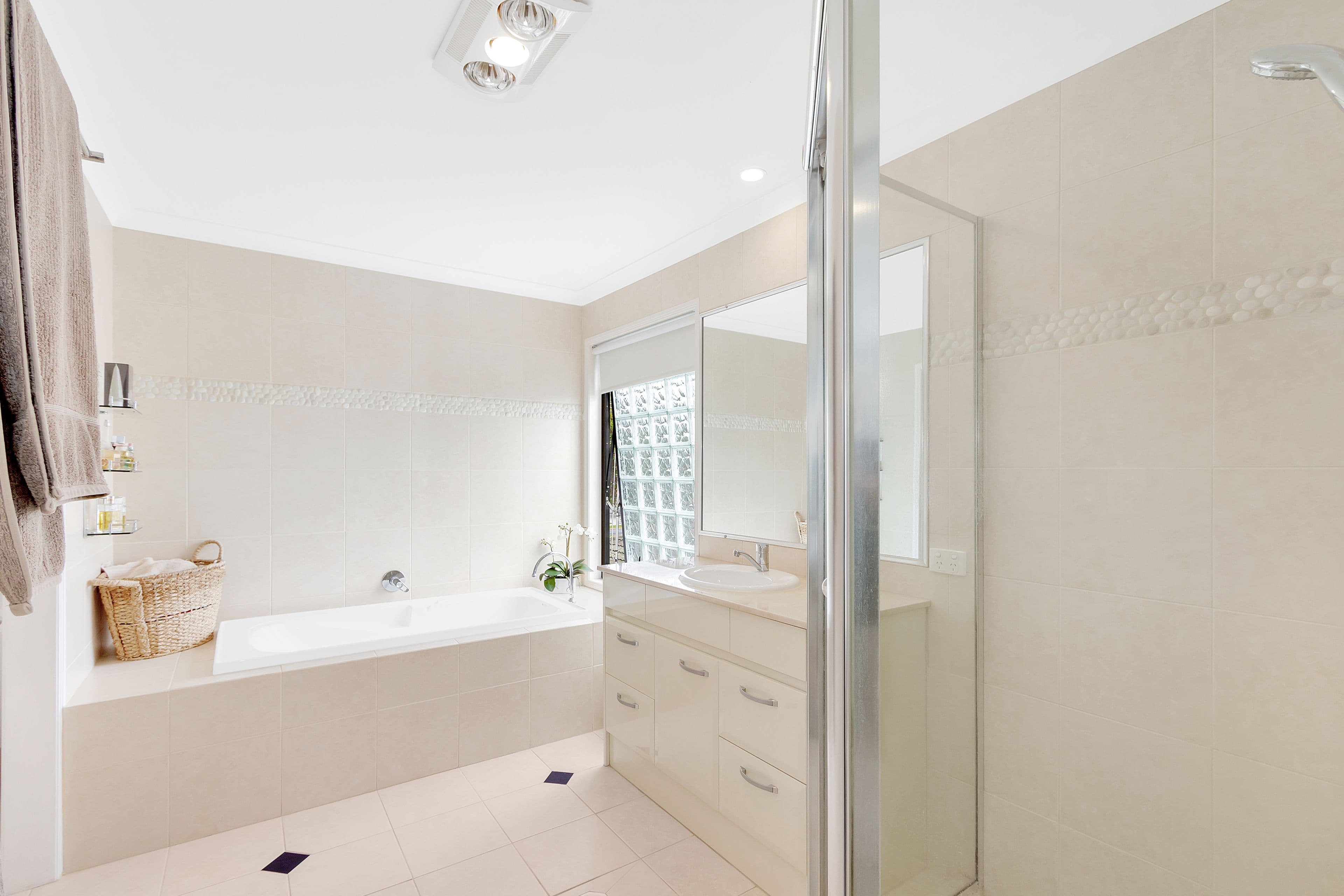 5 Abalone Avenue, Paradise Point QLD 4216, Paradise Point - Thumbnail 5