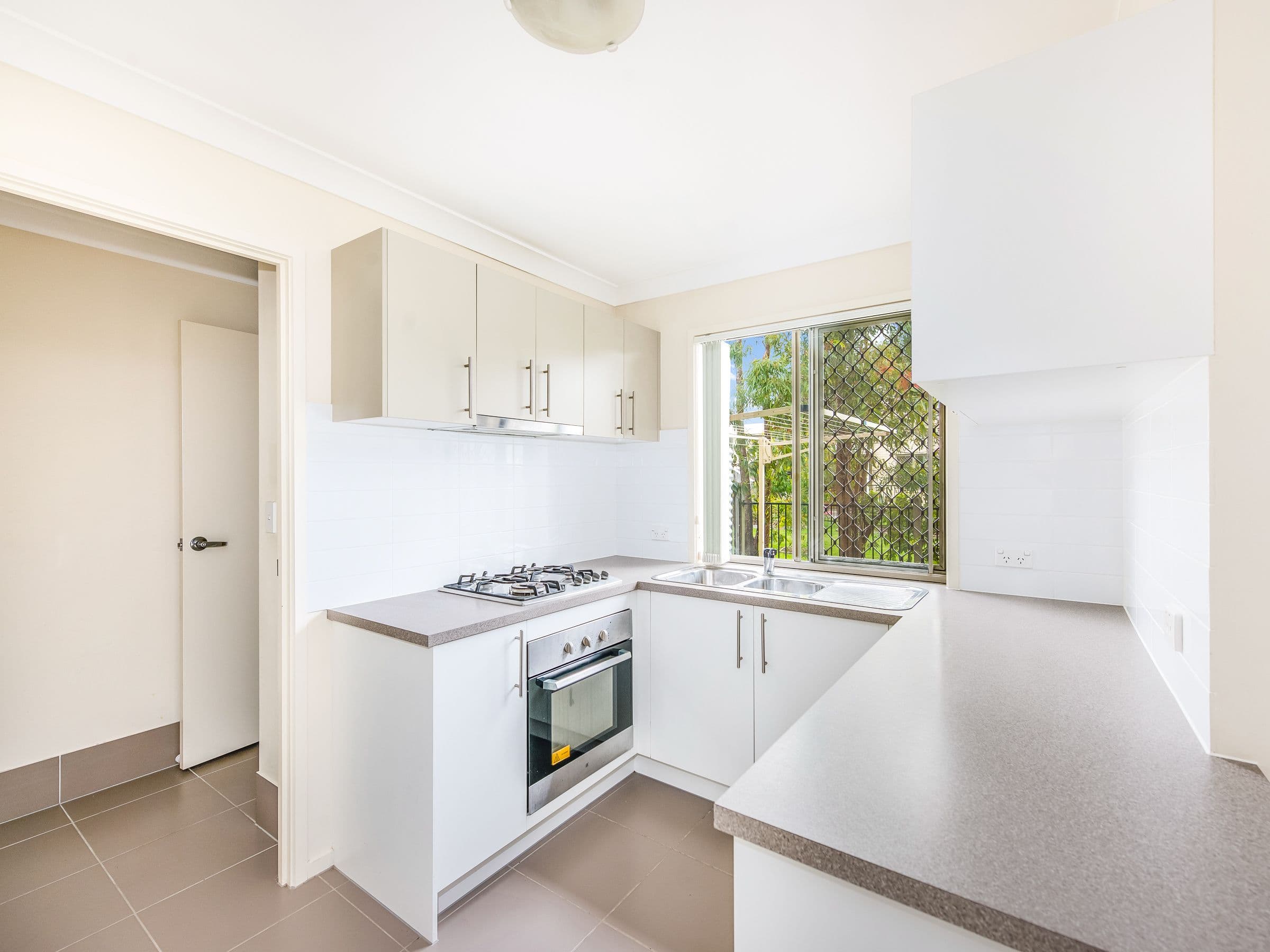 140 Eagleby Road, Eagleby QLD 4207, Eagleby - Thumbnail 2