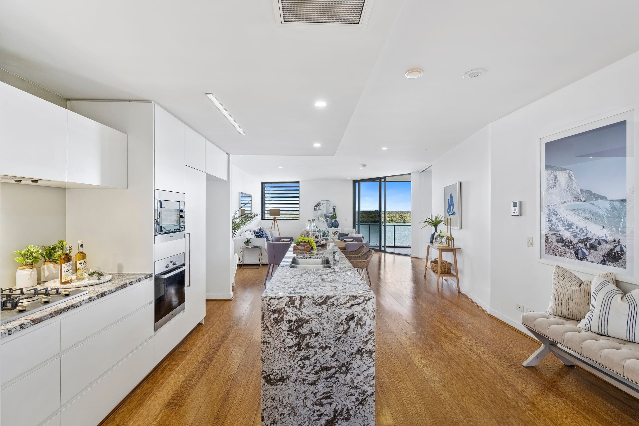 6 Marina Promenade, Paradise Point QLD 4216, Paradise Point - Thumbnail 8
