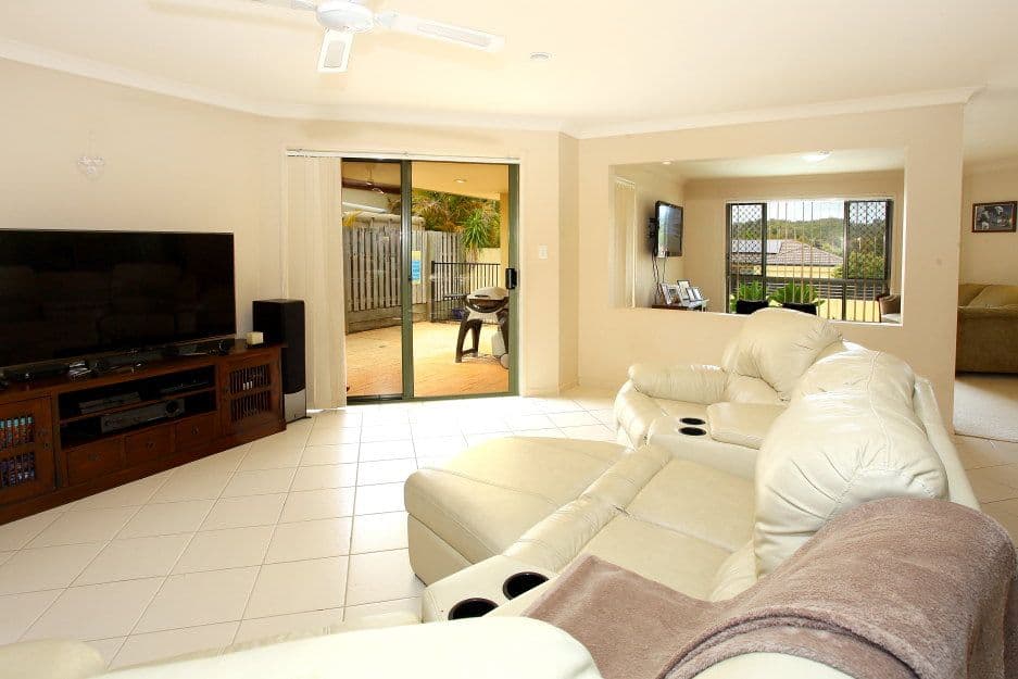 81 Swanton Drive, MUDGEERABA QLD 4213, Mudgeeraba - Thumbnail 3