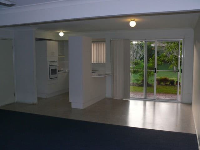 17 Crows Ash Court, OXENFORD QLD 4210, Oxenford - Thumbnail 2