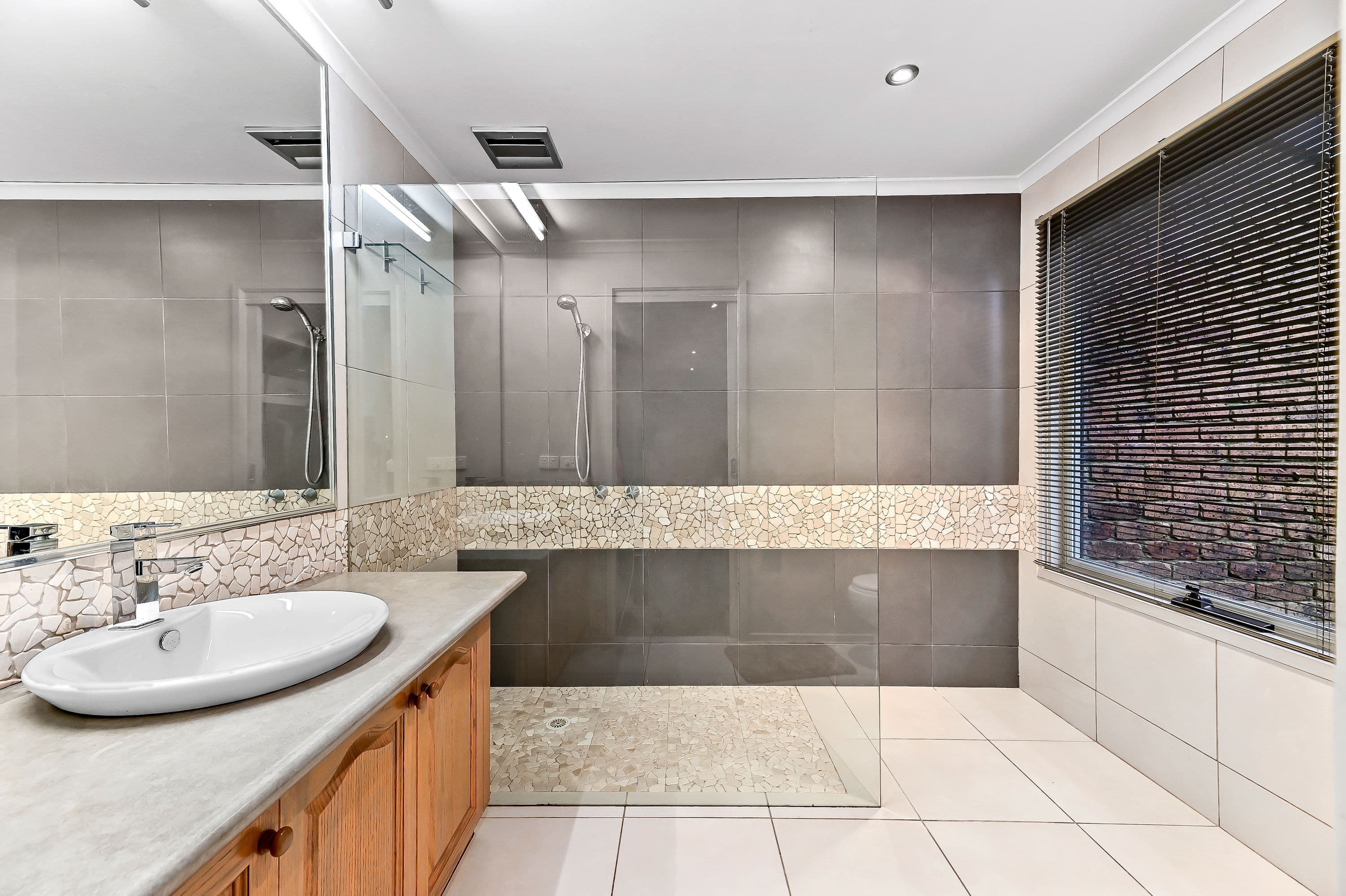 66 King Arthur Drive, Glen Waverley VIC 3150, Glen Waverley - Thumbnail 8