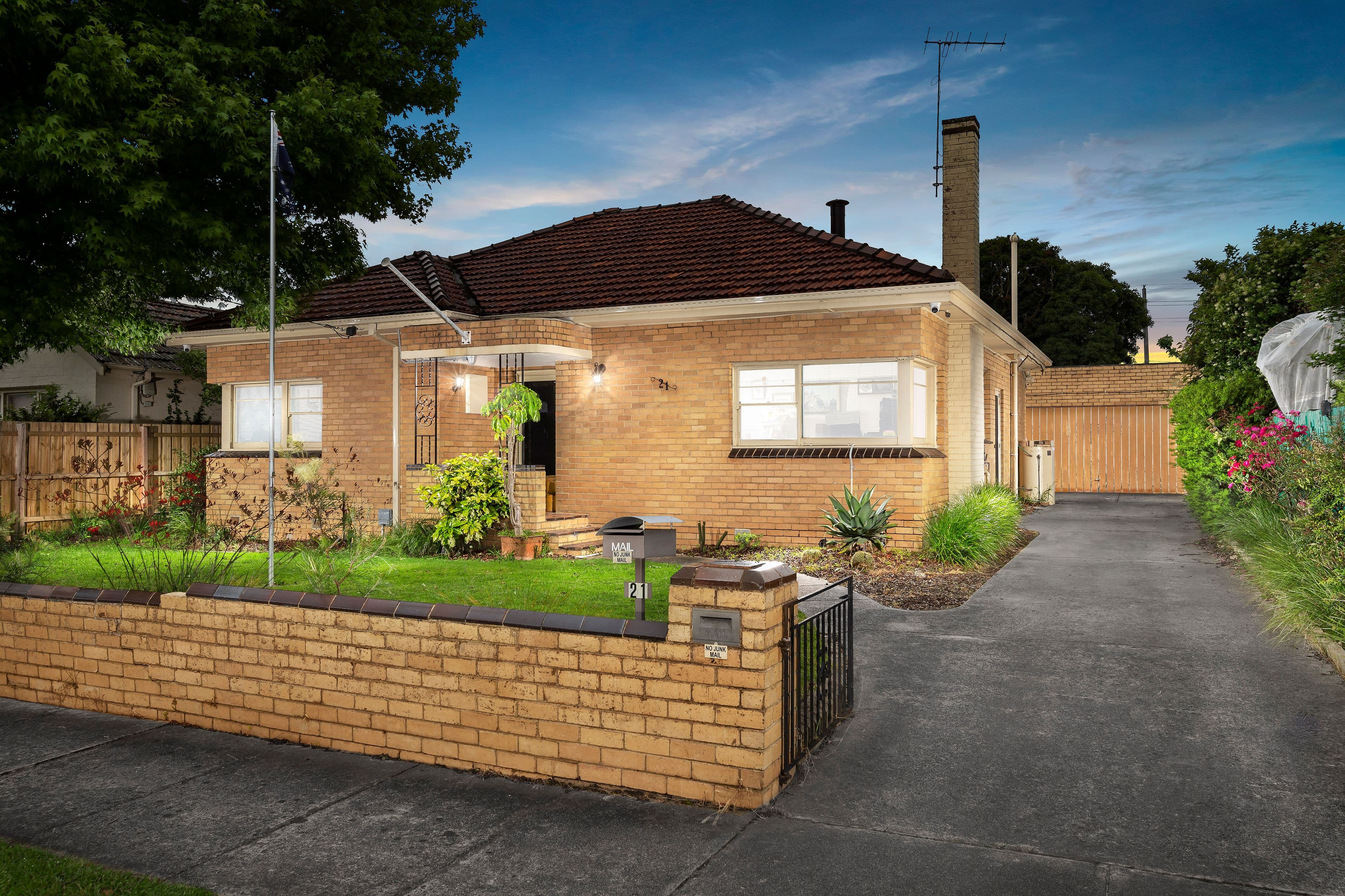 21 Molden Street, Bentleigh East VIC 3165, Bentleigh East - Image 1